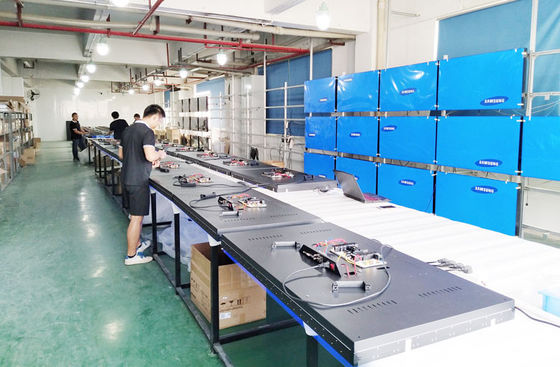 ขอบจอ 3.5 มม. วิดีโอวอลล์ LCD แบบไร้รอยต่อ 2x2 ขนาด 46 นิ้ว ขอบจอบางพิเศษ